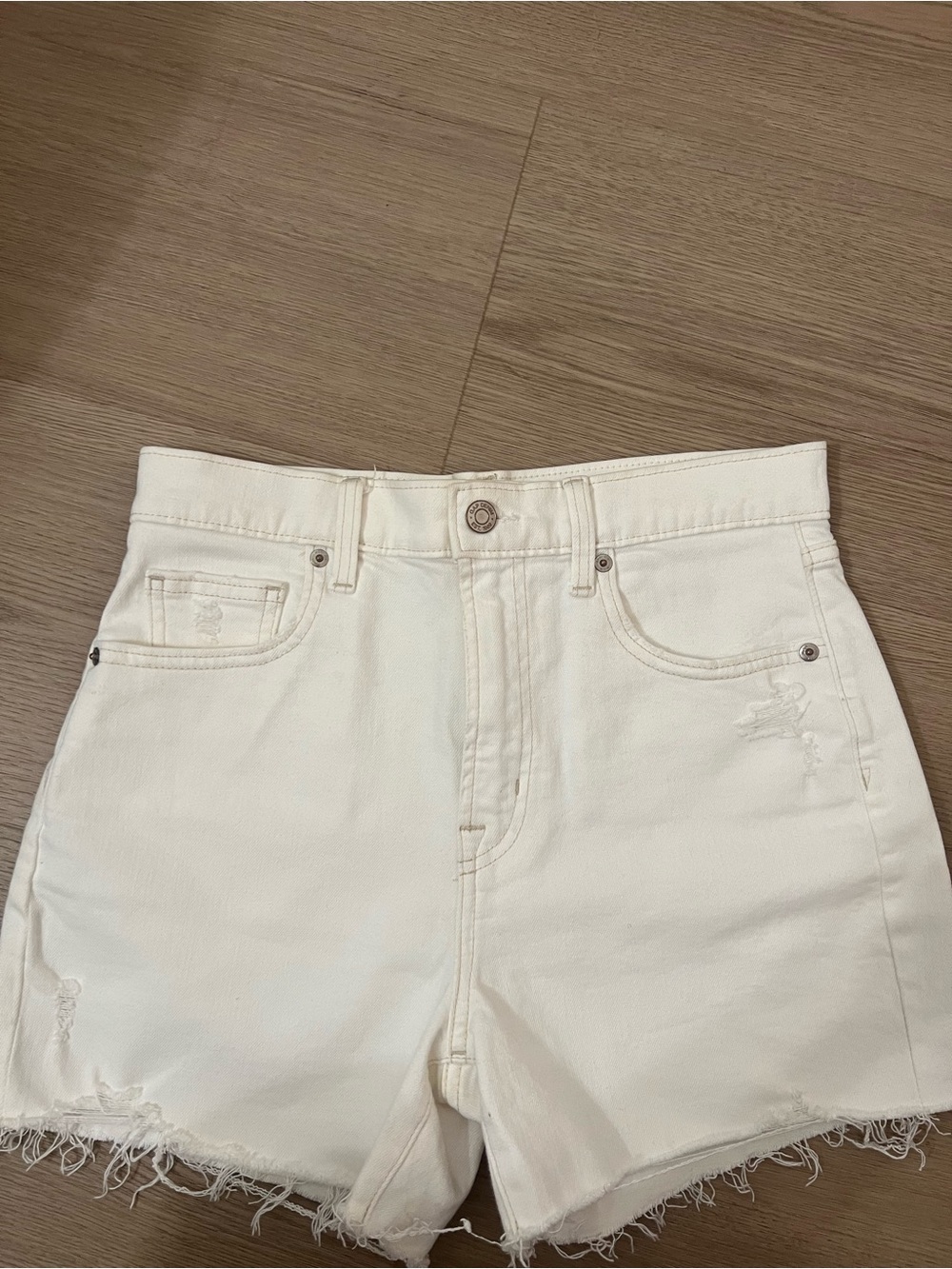 GAP white Frayed-Hem Denim Shorts